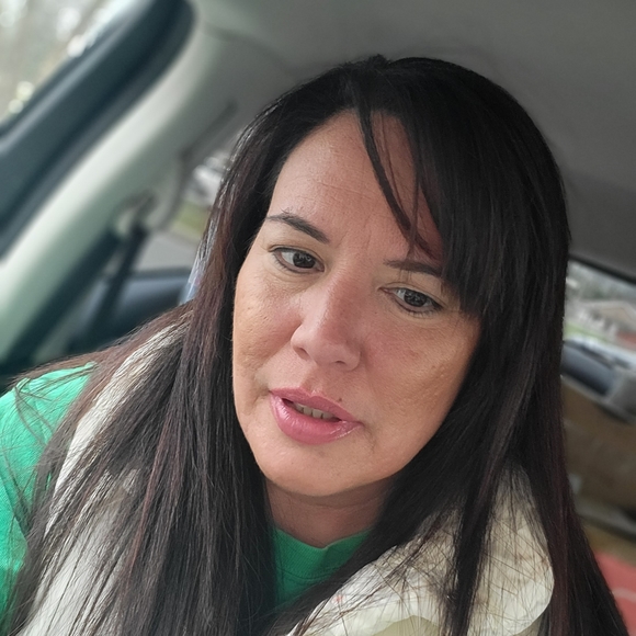 Meet your Posher, Andrea - Picture 3 of 7